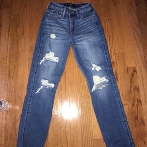 Hollister boyfriend jeans